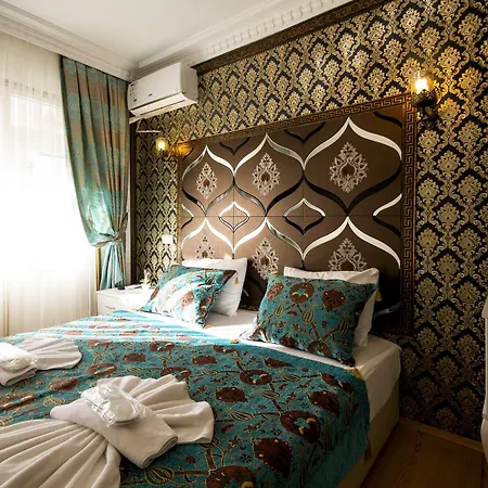 Seyfi Bey * Istambul